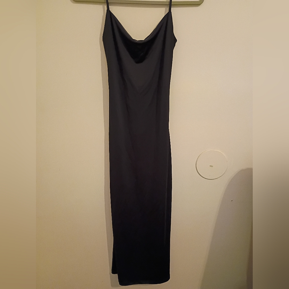 Vibe Women's Sleek Black Midi‎ Dress Sz M NWT